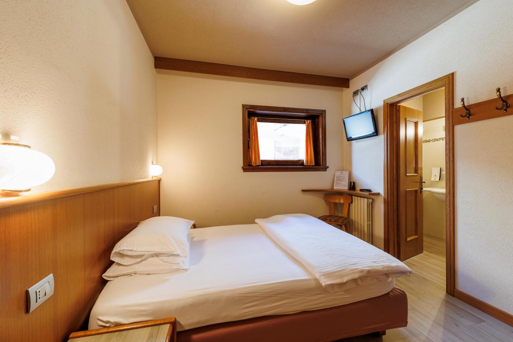 Hotel Miravalle Isolaccia Quarto foto